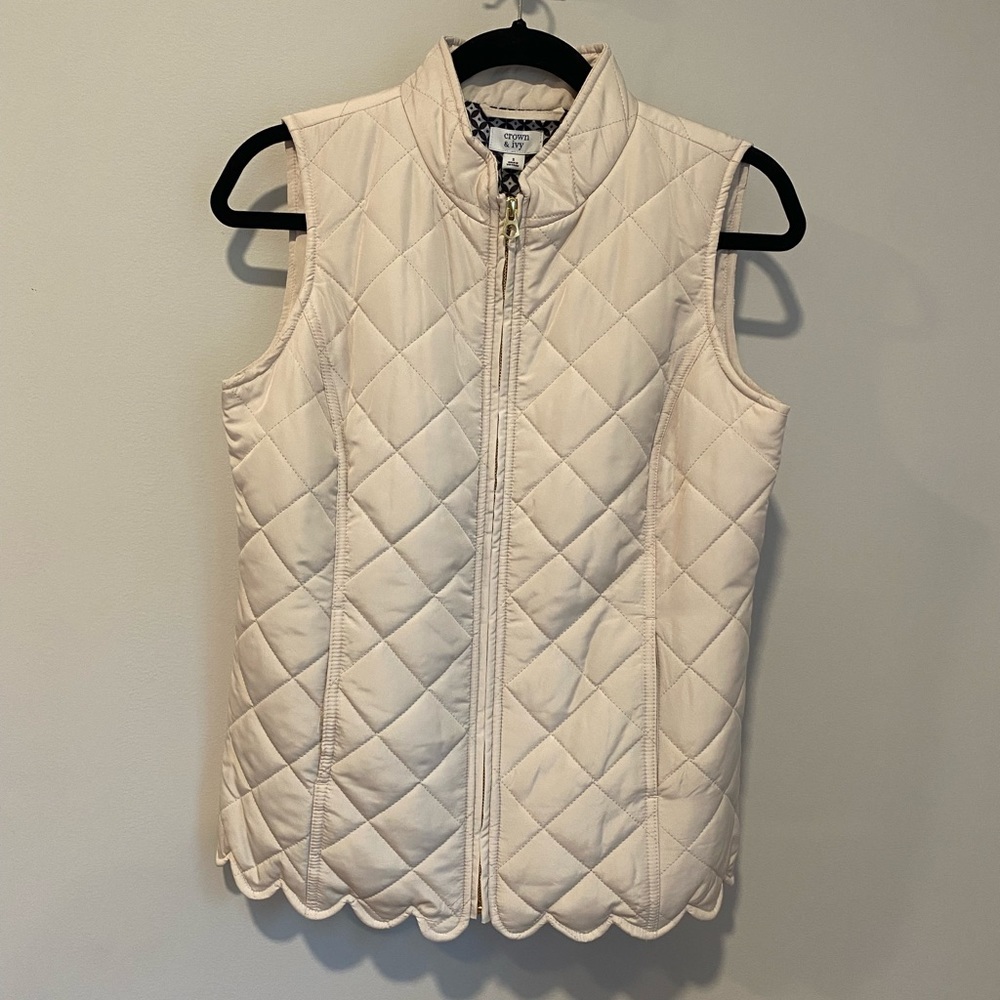 Crown & Ivy Vest NWT size Small